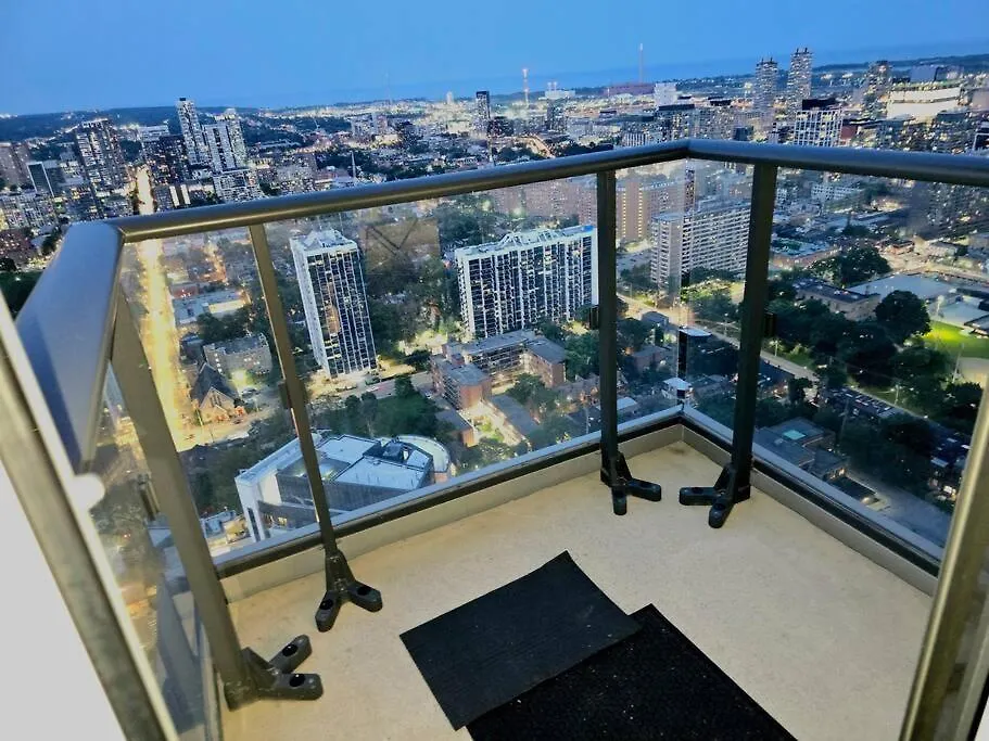 Stylish Luxe Apartment 1 Bedrom With Sofa Bed 토론토